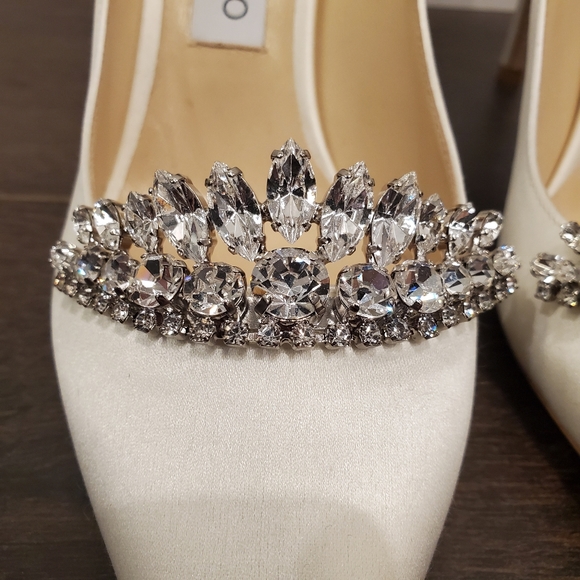 Jimmy Choo ROMY 85 Crystal Tiara Ivory Satin Pumps - Picture 8 of 10